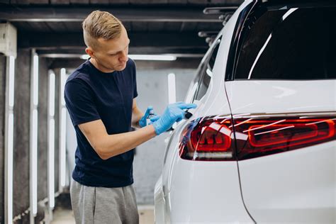 Applying paint protection film